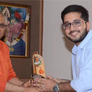 dr rushi desai awarded
